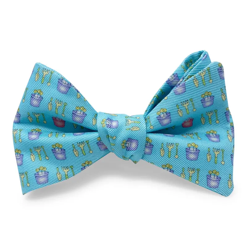 Aqua Garden-Themed Bow 1