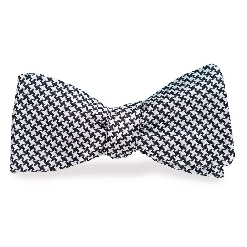 Black-And-White Houndstooth Classic Bow Tie 1