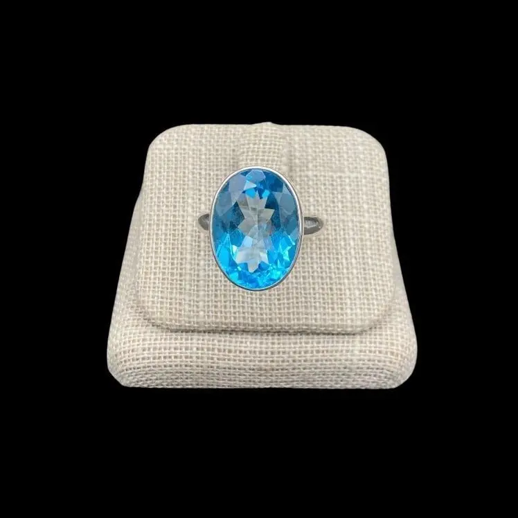 Bold Oval Blue Topaz Ring In Sterling Silver 1