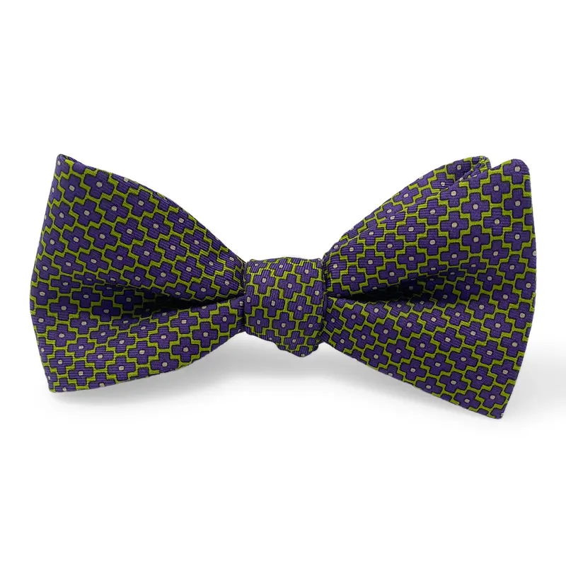 Criss Cross Green Bow Pattern 1