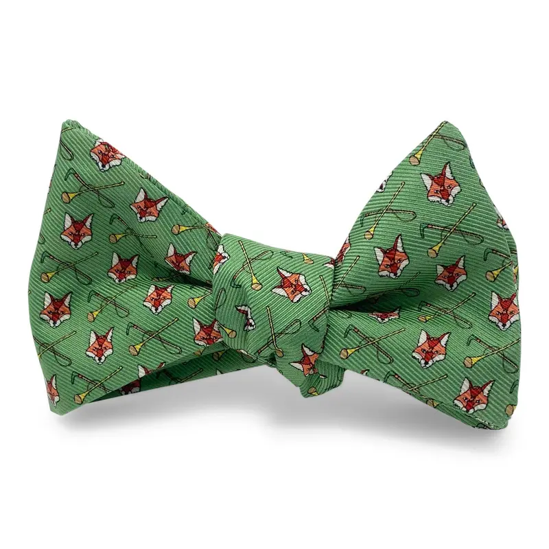 Fox Heads Green Bow Motif 1