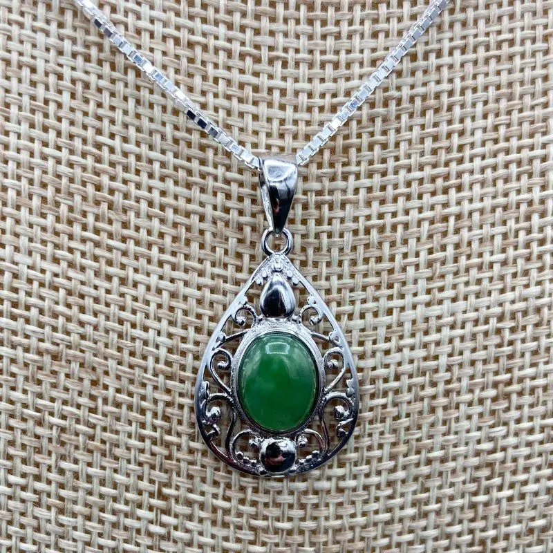 Green Jade Pear-Shaped Pendant – Sterling Silver Setting 1