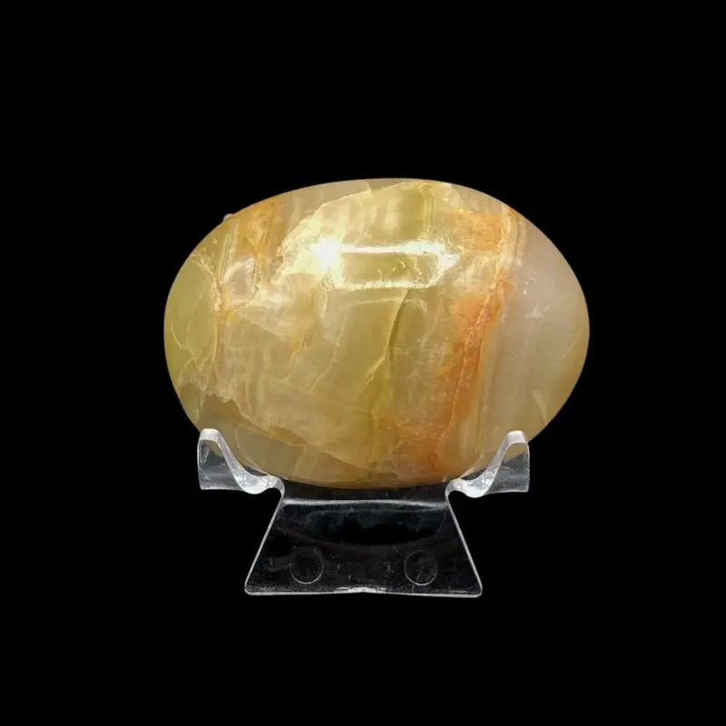 Green Onyx Oval Palm Stone – Smoothly Polished Touchstone 1