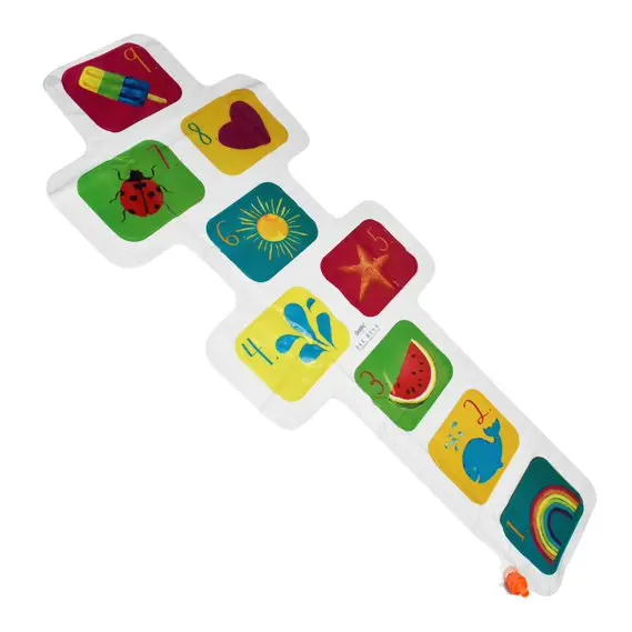 Hopscotch-Shaped Lawn Sprinkler For Playtime 1
