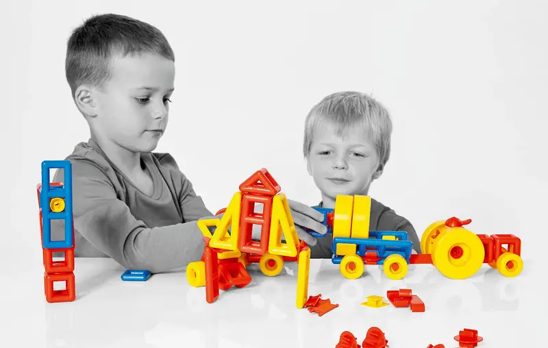 Mobilo Standard Building Set With Extra Wheels (120-Piece) 1