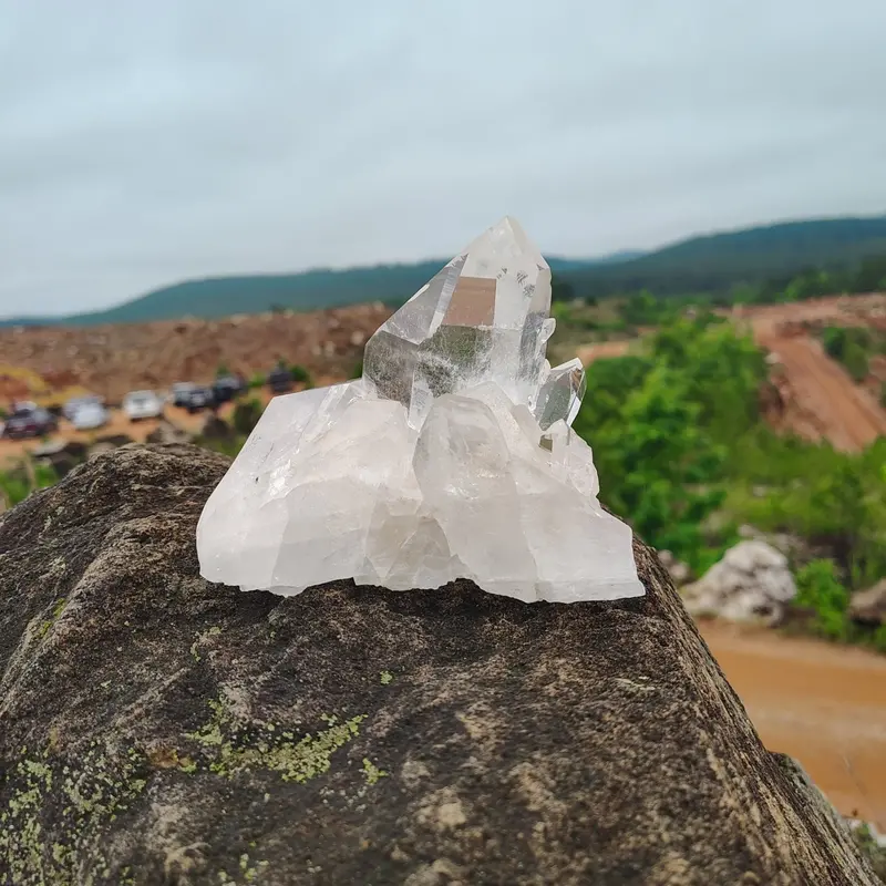 Natural Clear Quartz Cluster For Energy Healing And Meditation 1