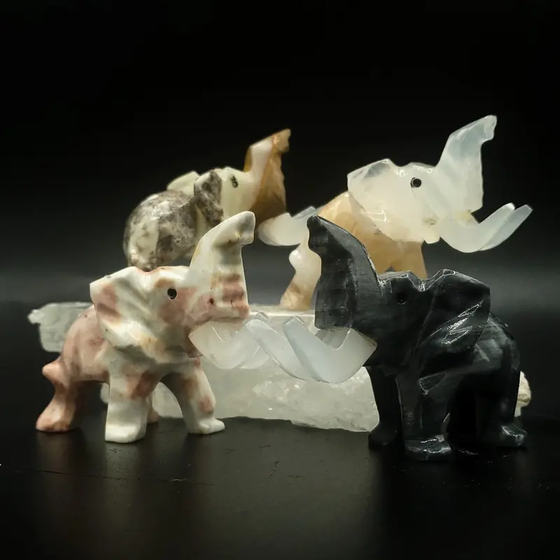 Small Trunk-Up Elephant – Savage-Style Onyx Gemstone Carving 1