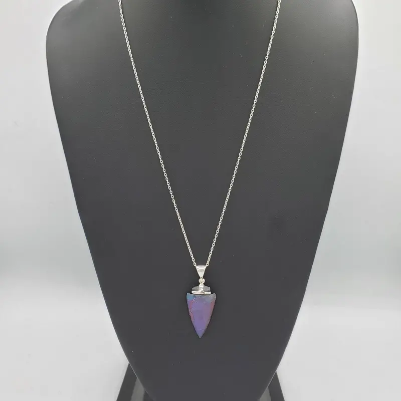 Titanium Arrowhead Crystal Necklace – Modern Geometric Pendant 1