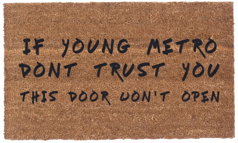 Young Metro Don’T Trust You – Urban-Inspired Vinyl-Coir Mat 1